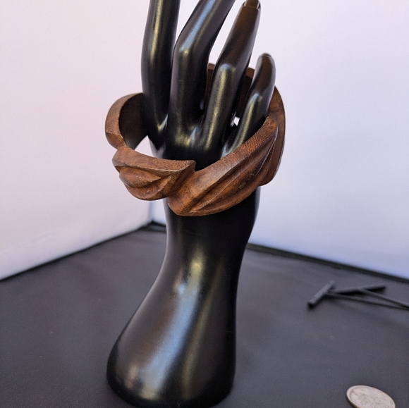 Vintage Thick Carved Wooden Bracelet Leaf Boho Wide Chunky Bangle - Picture 3 of 5